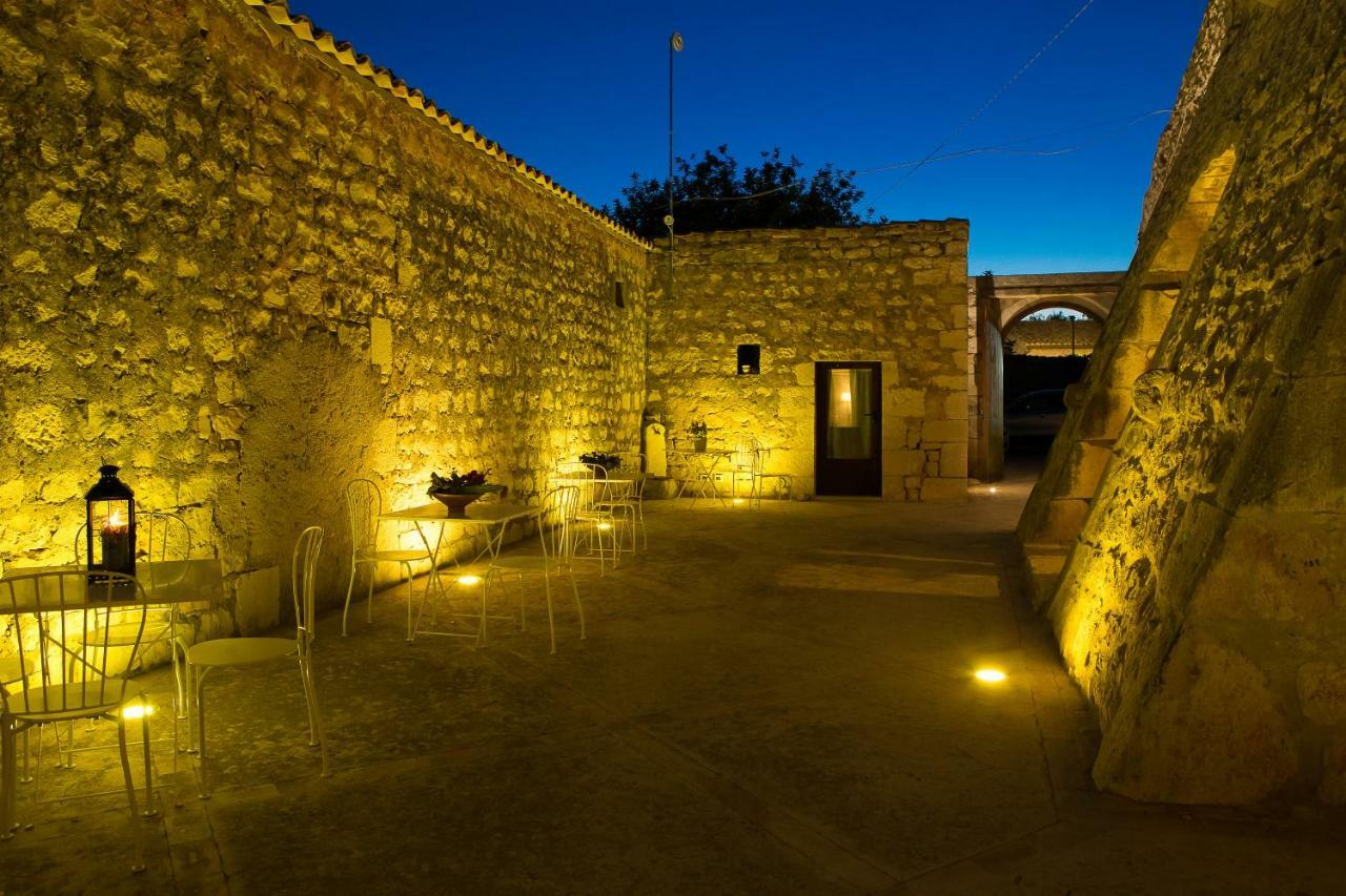 Casale Del Coccio Guest House Scicli Exterior photo